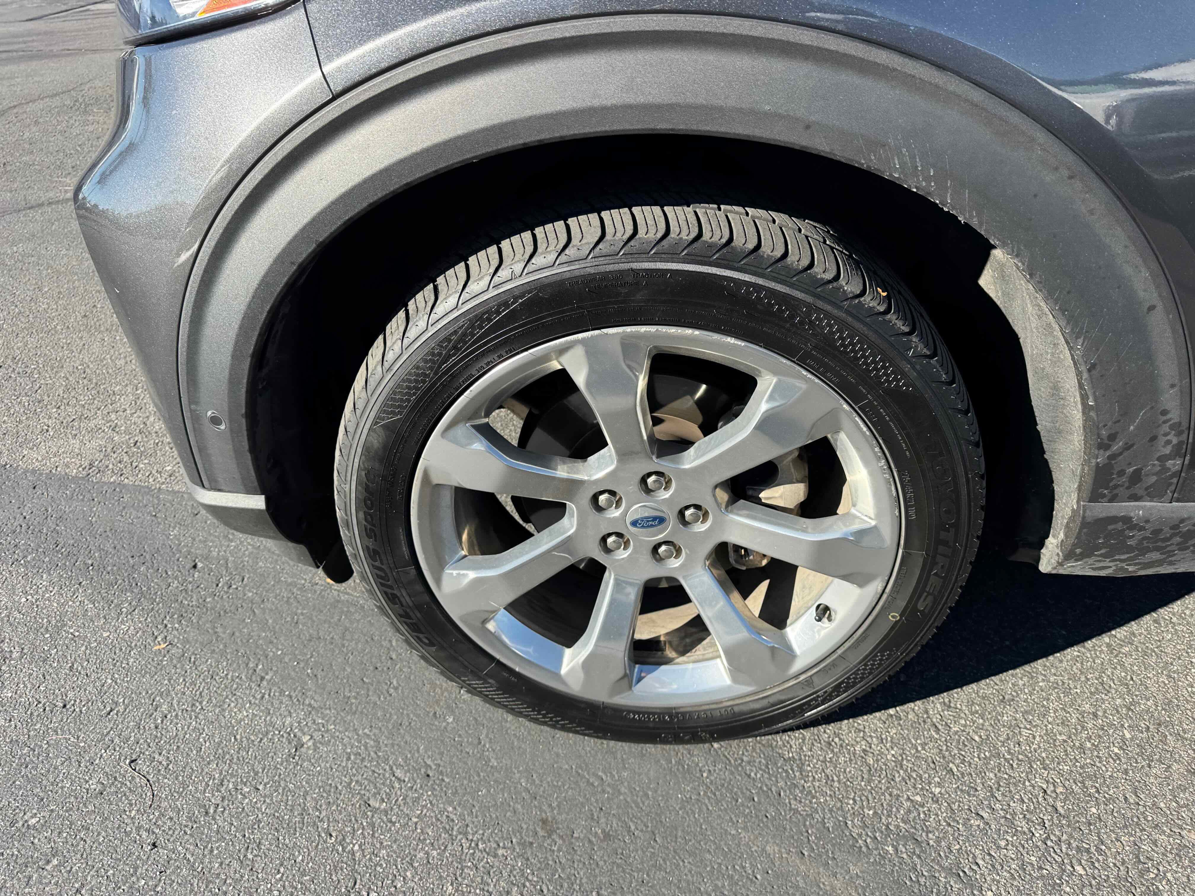 Certified 2020 Ford Explorer Platinum w/ Premium Technology Package image 14