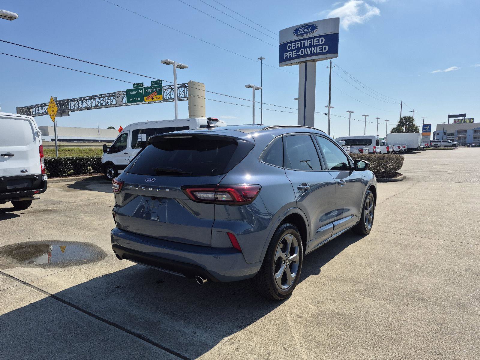 Certified 2024 Ford Escape ST-Line image 5