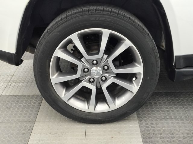 Used 2017 Jeep Compass High Altitude AWD/4WD image 10