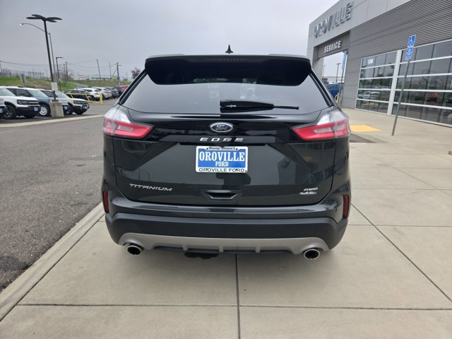 Certified 2024 Ford Edge Titanium image 4