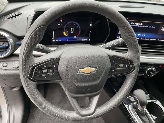 Used 2025 Chevrolet Trax LT image 18