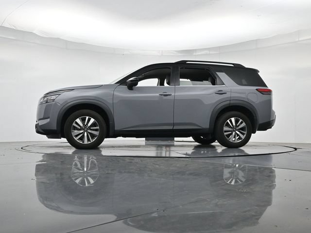 Used 2024 Nissan Pathfinder SL AWD/4WD image 40
