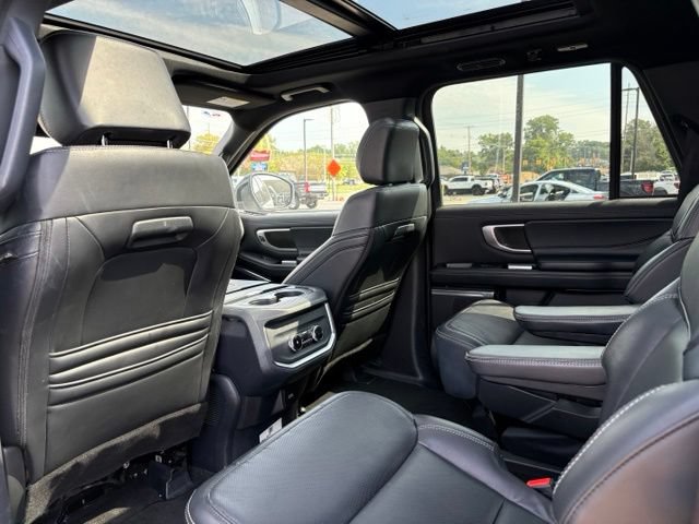 Certified 2025 Ford Expedition Max Platinum w/ Stealth Appearance Package AWD/4WD image 19