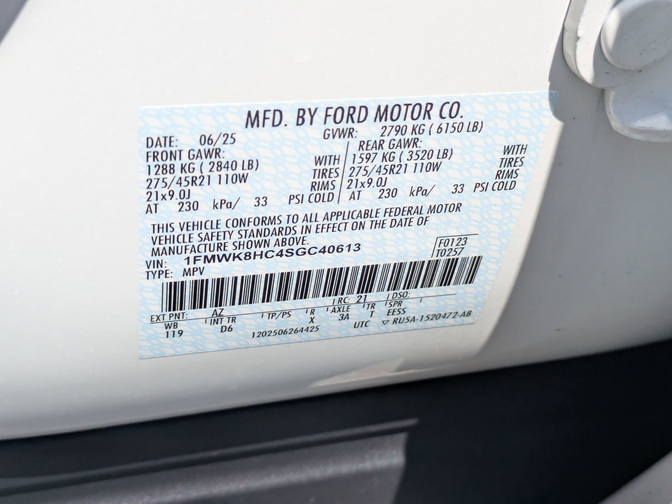 Certified 2025 Ford Explorer Platinum w/ Ultimate Package AWD/4WD image 45