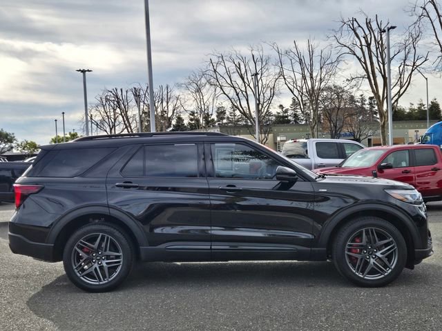 Certified 2025 Ford Explorer ST-Line w/ Premium Package image 2