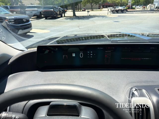 Certified 2025 Ford Expedition Active AWD/4WD image 19