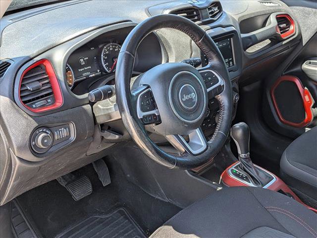 Used 2019 Jeep Renegade Trailhawk w/ Cold Weather Group II AWD/4WD image 10