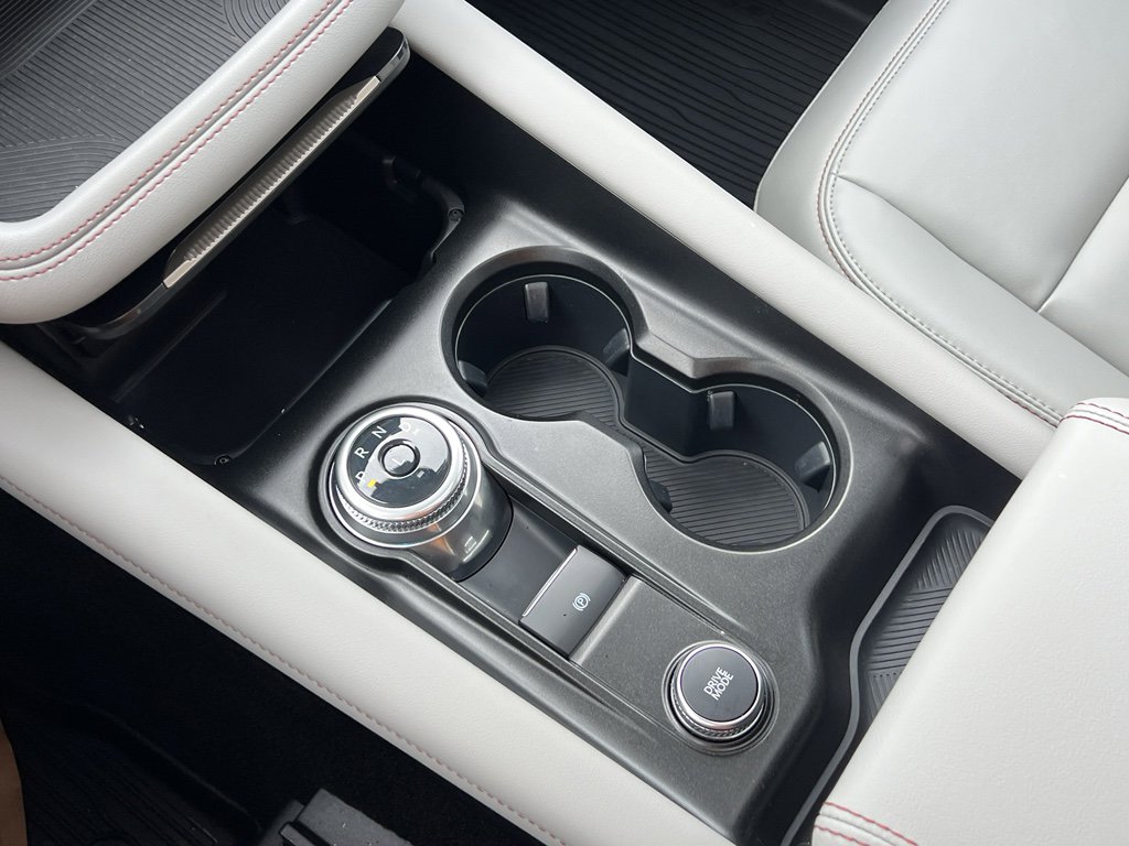 Certified 2025 Ford Explorer Active w/ Active Comfort Package image 21