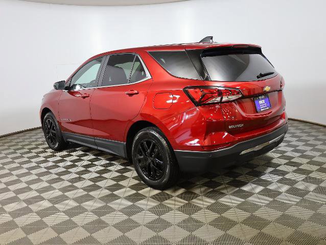 Used 2023 Chevrolet Equinox LT image 2