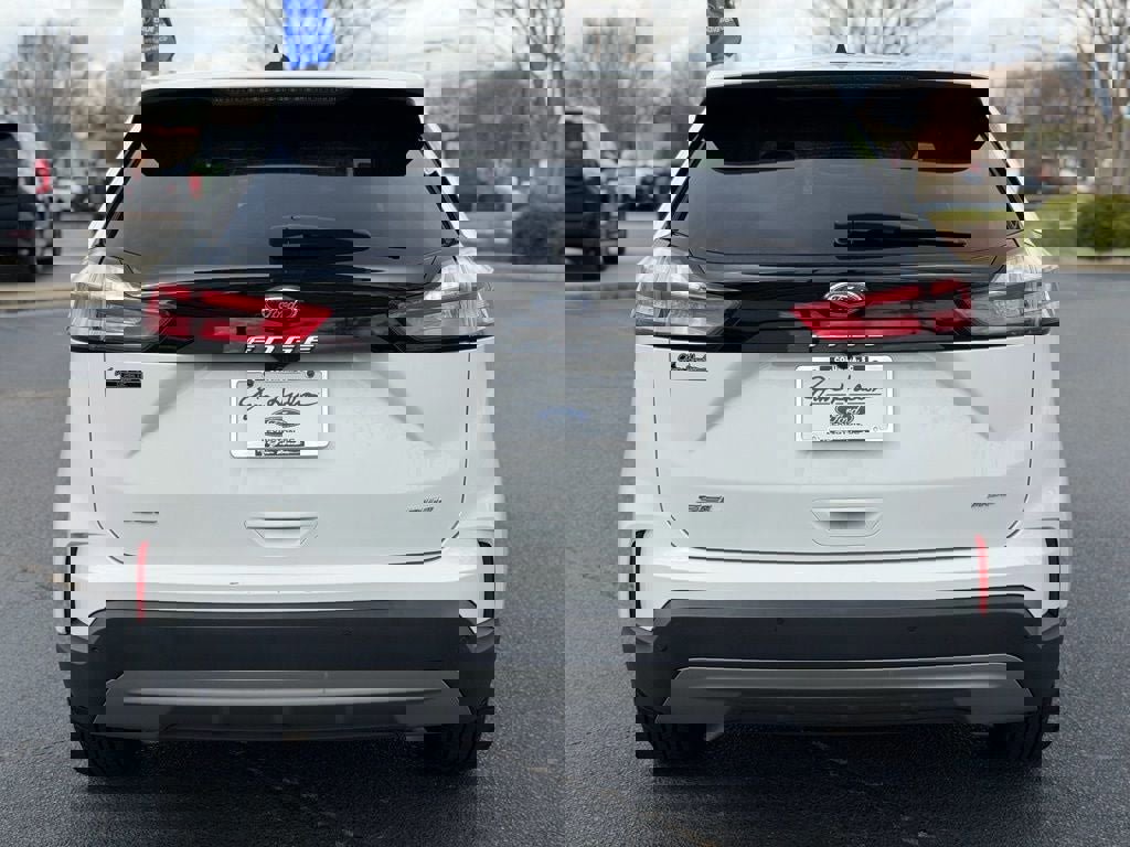 Certified 2023 Ford Edge SEL image 3
