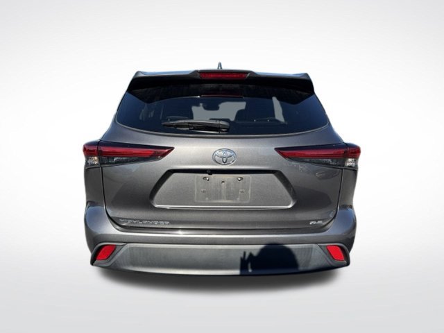 Used 2023 Toyota Highlander XLE FWD image 6