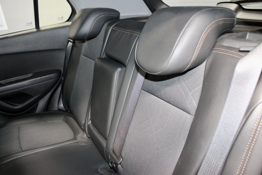 Used 2020 Chevrolet Trax LT w/ Redline Edition image 21