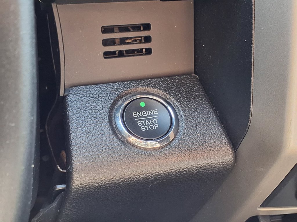 Certified 2019 Ford F150 Lariat RWD image 12
