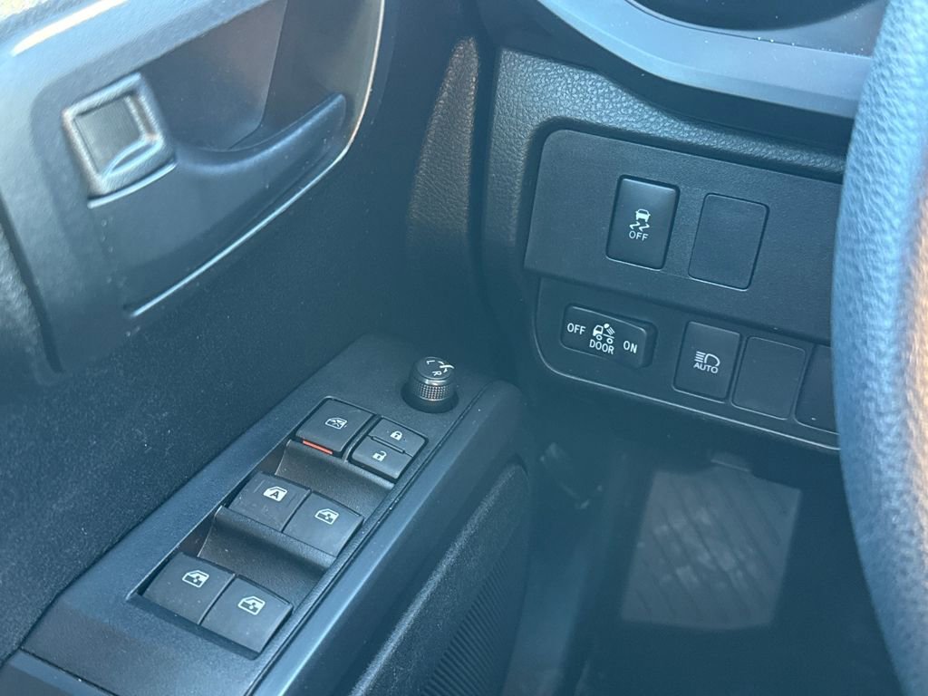 Used 2022 Toyota Tacoma SR image 23
