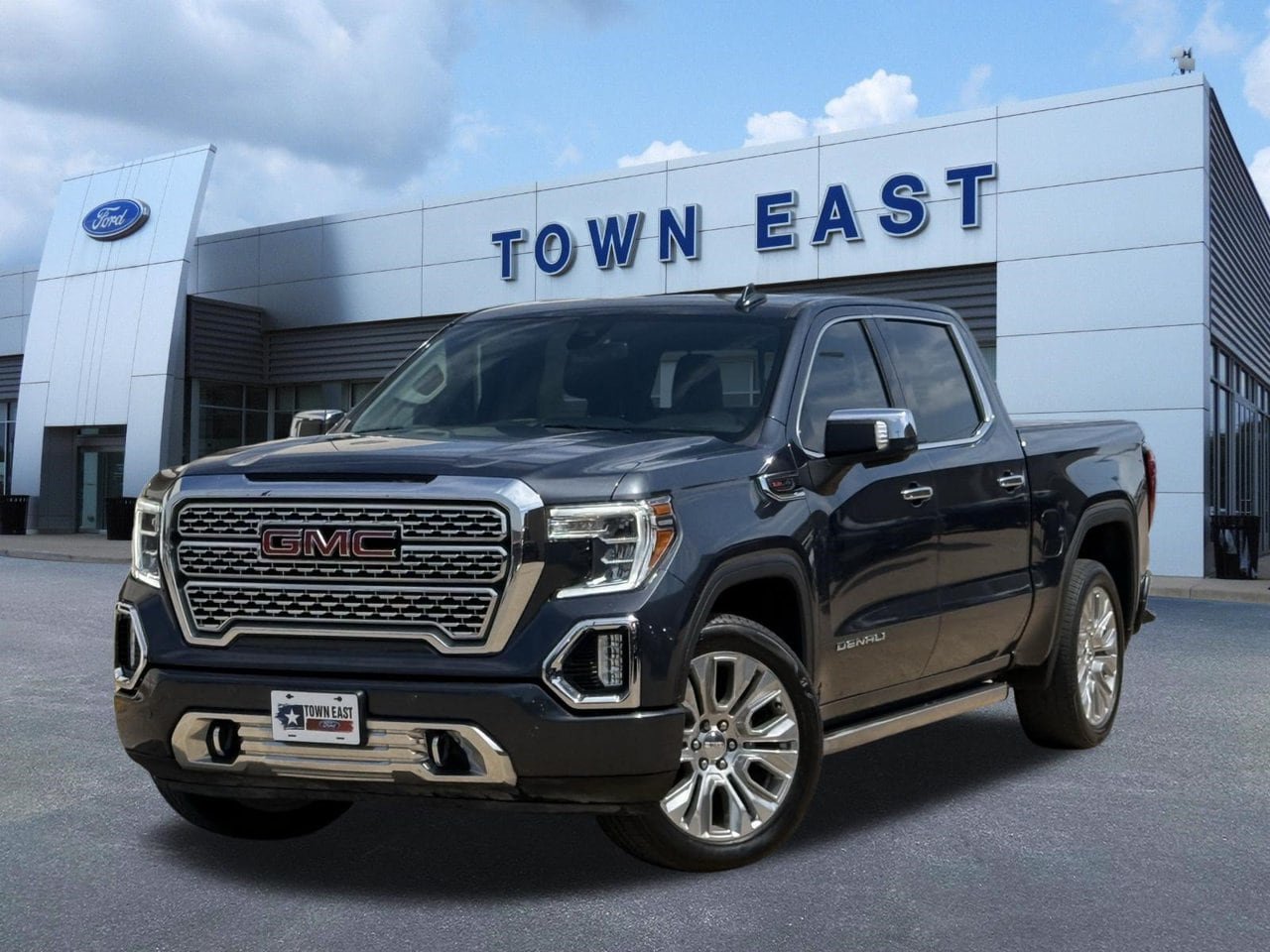 Used 2021 GMC Sierra 1500 Denali w/ Denali Premium Package AWD/4WD image 1