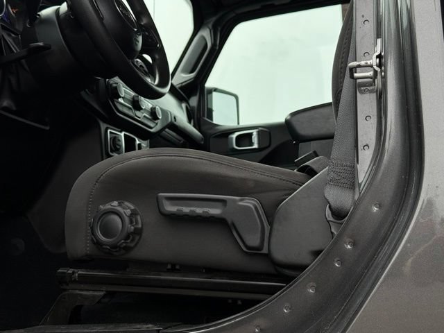 Used 2022 Jeep Gladiator Sport AWD/4WD image 11
