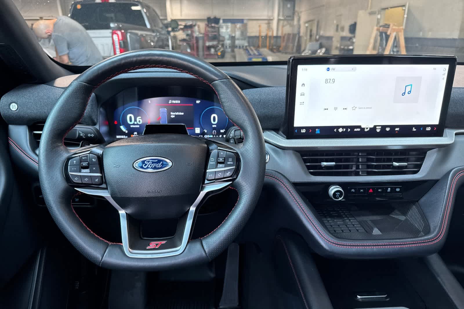 Certified 2025 Ford Explorer ST AWD/4WD image 14
