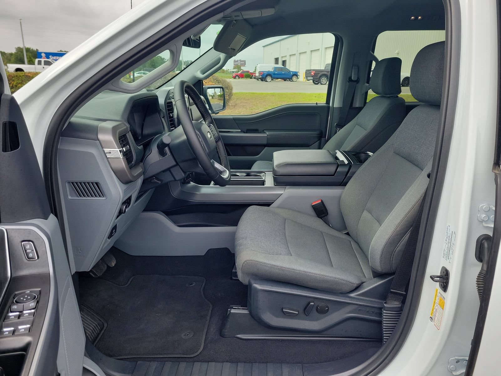 Certified 2025 Ford F150 XLT w/ Equipment Group 302A MID AWD/4WD image 17