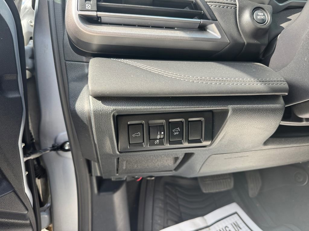 Used 2020 Subaru Outback Limited image 26