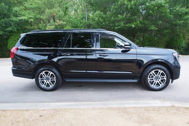 Certified 2025 Ford Expedition Max Active AWD/4WD image 8