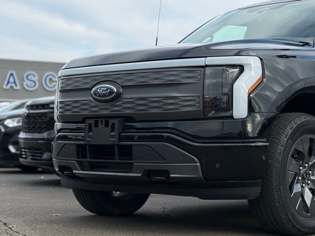 Certified 2022 Ford F150 Lightning Lariat w/ Equipment Group 511A High image 43