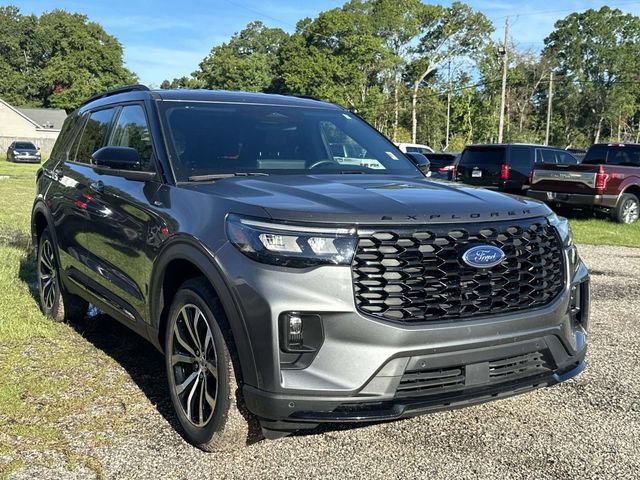 Certified 2025 Ford Explorer ST-Line AWD/4WD image 13