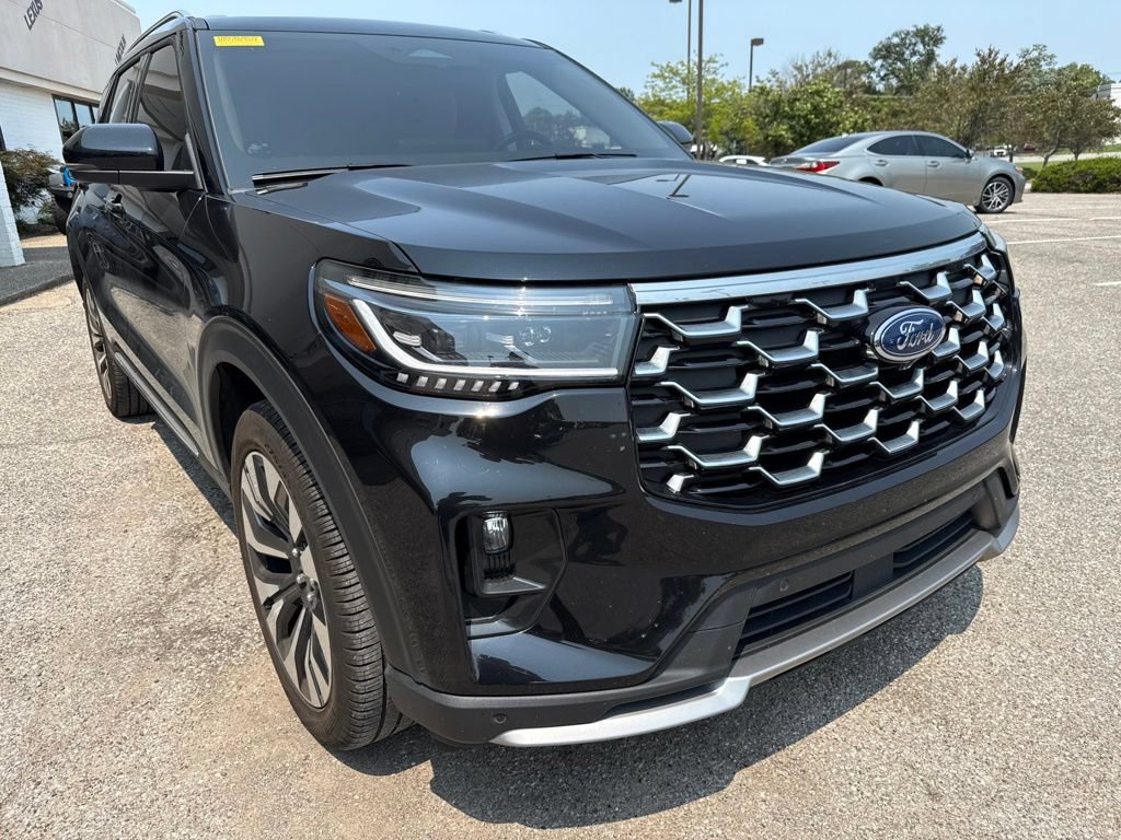Certified 2025 Ford Explorer Platinum w/ LUX Leather Package AWD/4WD image 15