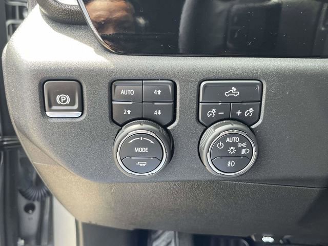 Used 2024 Chevrolet Silverado 1500 RST w/ Z71 Off-Road Package image 13