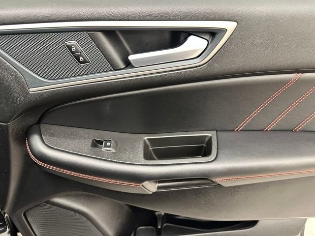 Certified 2024 Ford Edge ST-Line image 12