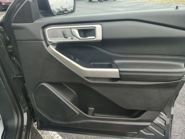 Certified 2022 Ford Explorer XLT w/ Equipment Group 202A image 32