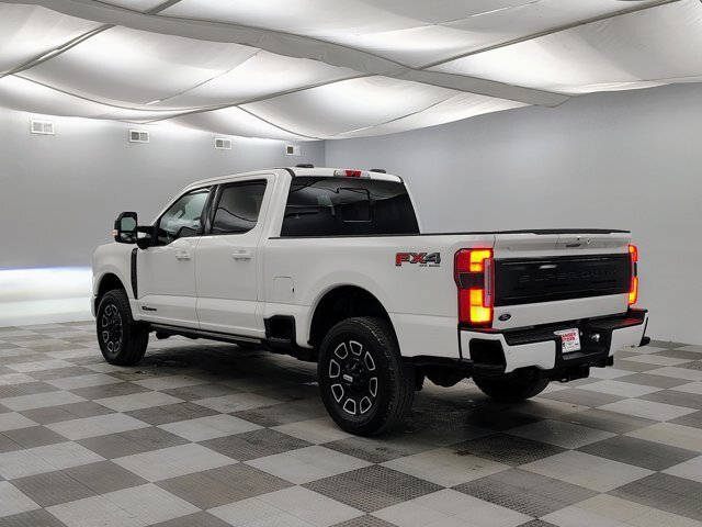 Certified 2025 Ford F350 Platinum AWD/4WD image 10