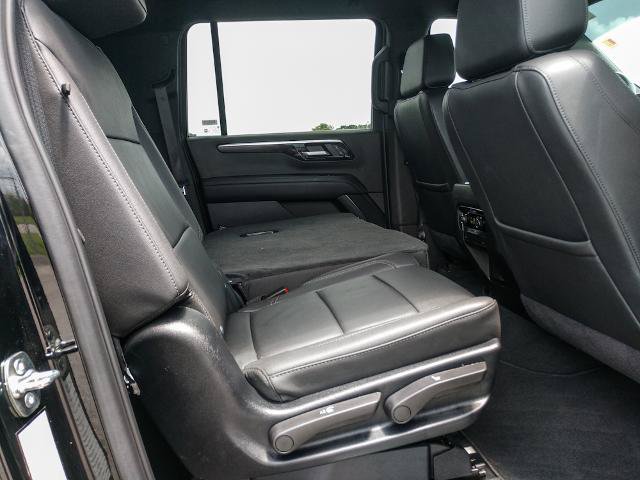 Used 2025 Chevrolet Suburban Z71 AWD/4WD image 15