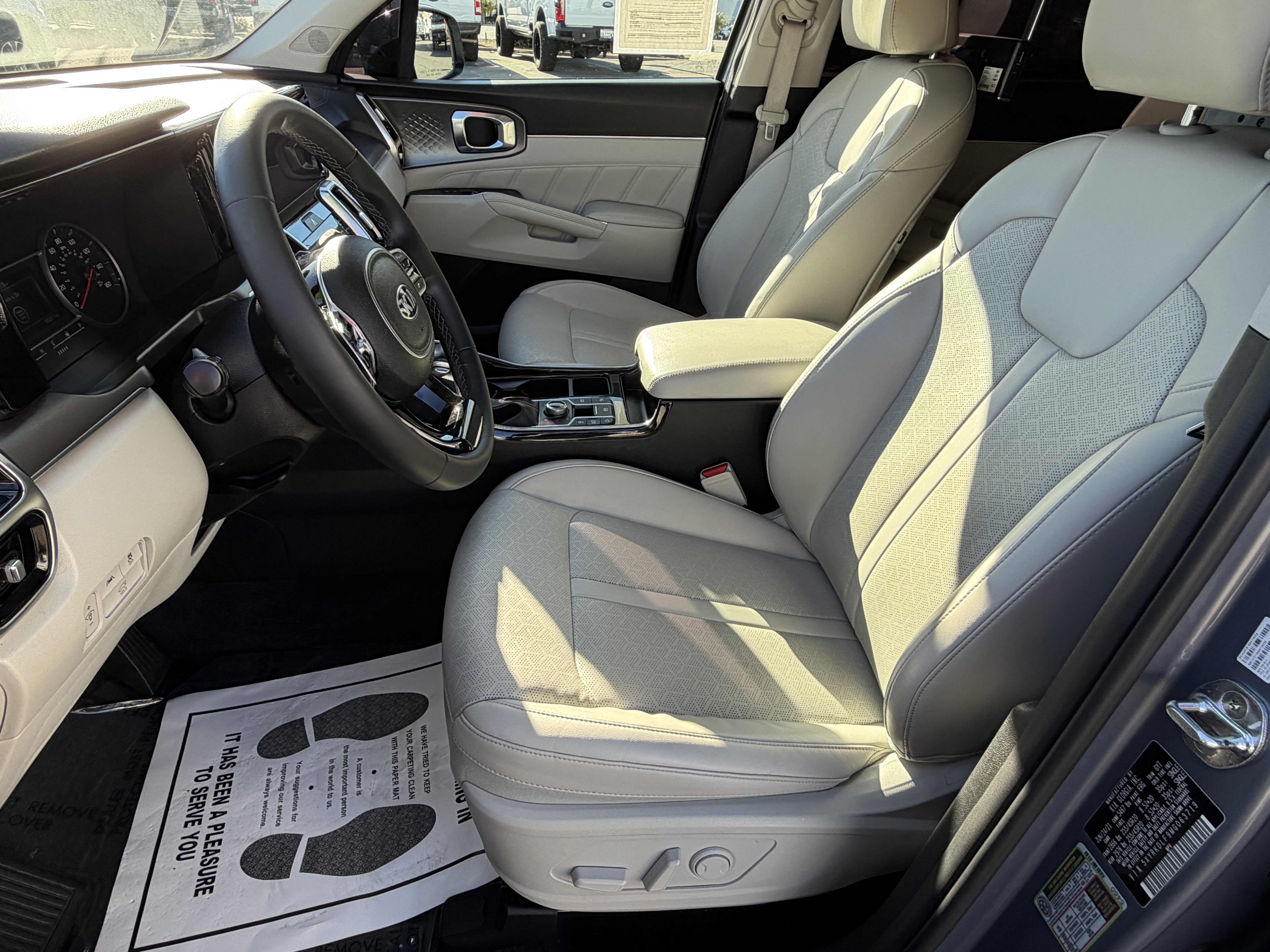 Used 2021 Kia Sorento SX image 13