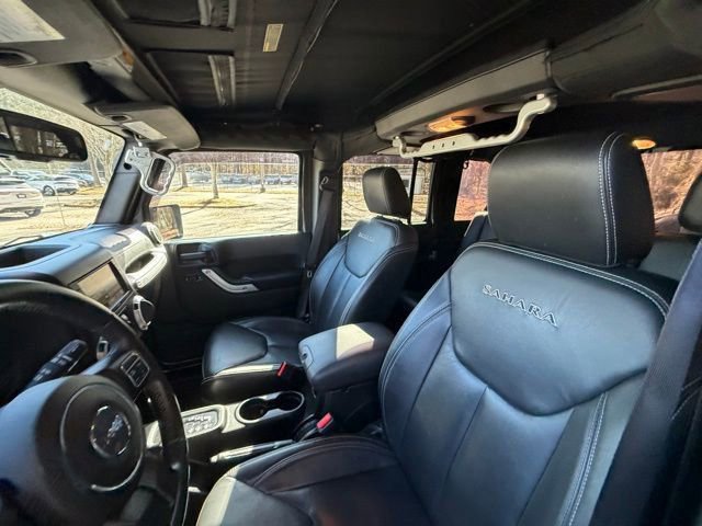 Used 2017 Jeep Wrangler Unlimited Sahara w/ Max Tow Package image 14