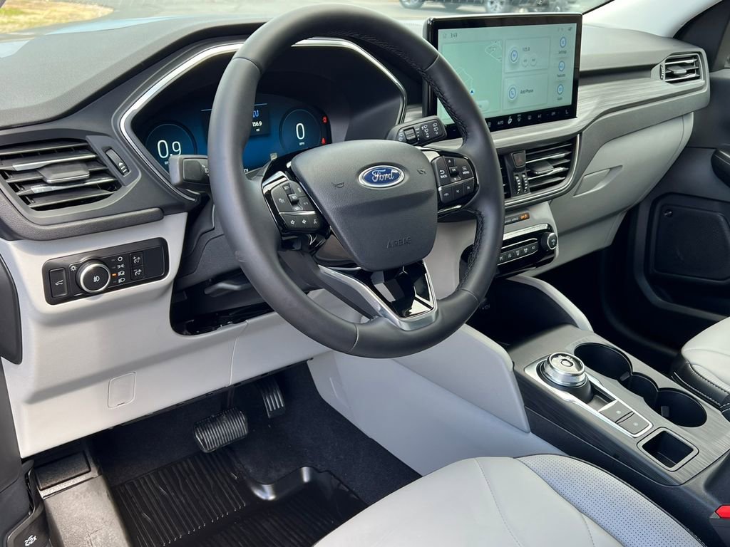 Certified 2026 Ford Escape Platinum w/ Premium Technology Package AWD/4WD image 20