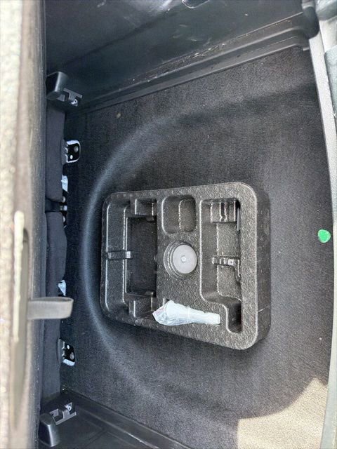 Used 2023 Jeep Compass Sport image 10