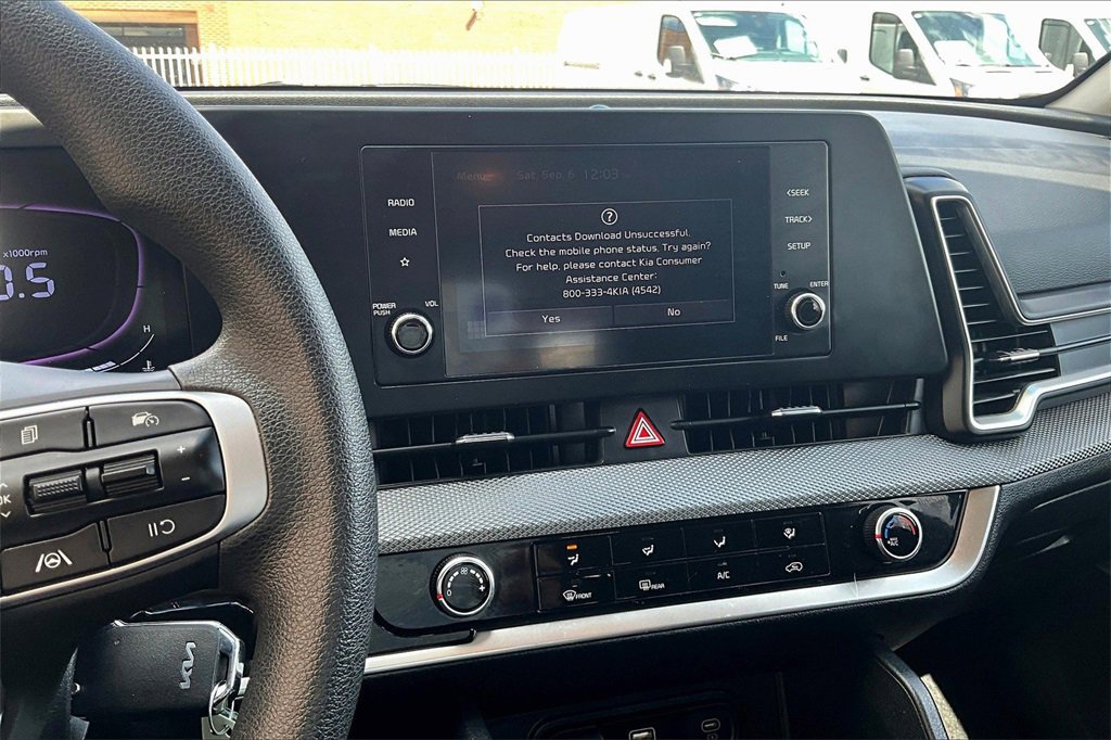 Used 2024 Kia Sportage LX image 6