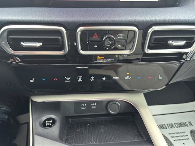 Used 2026 Nissan Sentra SL w/ Floor Mat Package FWD image 24