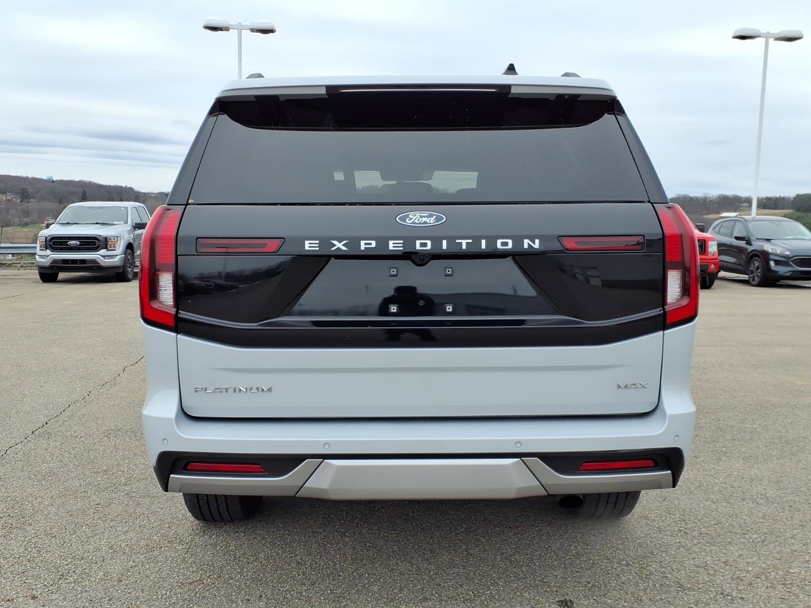 Certified 2025 Ford Expedition Max Platinum image 5