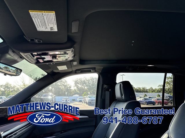 Used 2025 Cadillac Escalade ESV Premium Luxury w/ LPO, Floor Liner Package RWD image 10