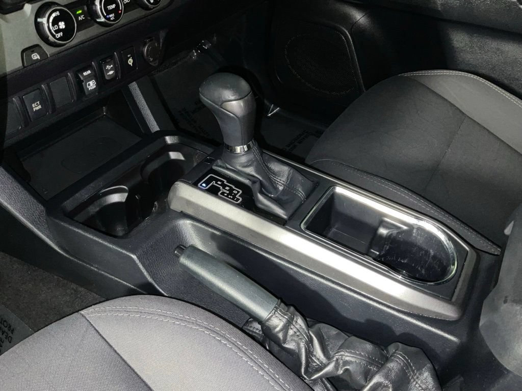 Used 2018 Toyota Tacoma 2WD Double Cab image 18