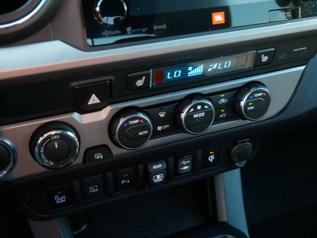 Used 2019 Toyota Tacoma Limited AWD/4WD image 33