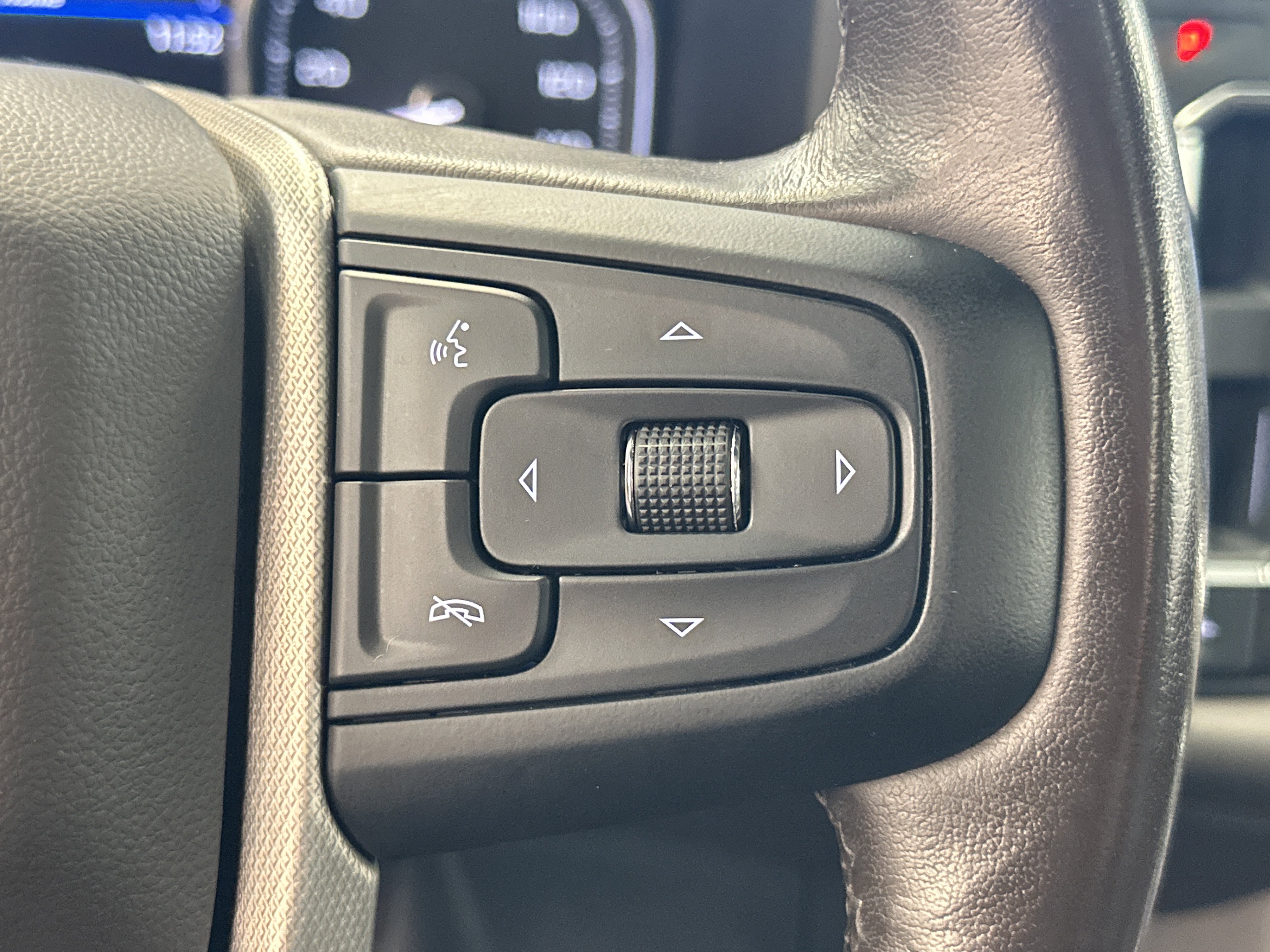 Used 2021 GMC Yukon Denali w/ Denali Premium Package image 37