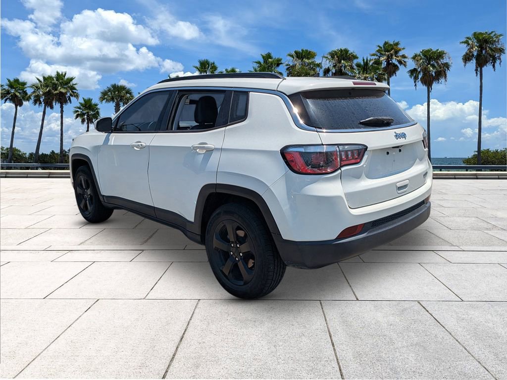 Used 2018 Jeep Compass Latitude FWD image 6