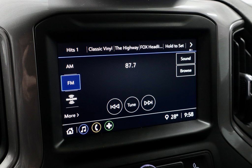 Used 2022 Chevrolet Silverado 1500 Custom image 10