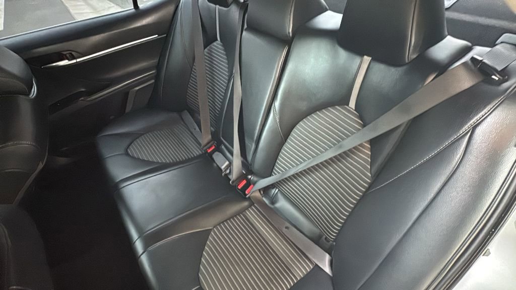 Used 2020 Toyota Camry SE w/ Carpet Mat Package FWD image 23
