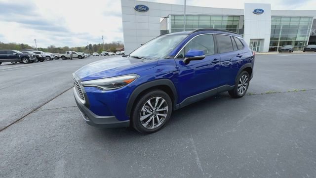 Used 2023 Toyota Corolla Cross XLE AWD/4WD image 2