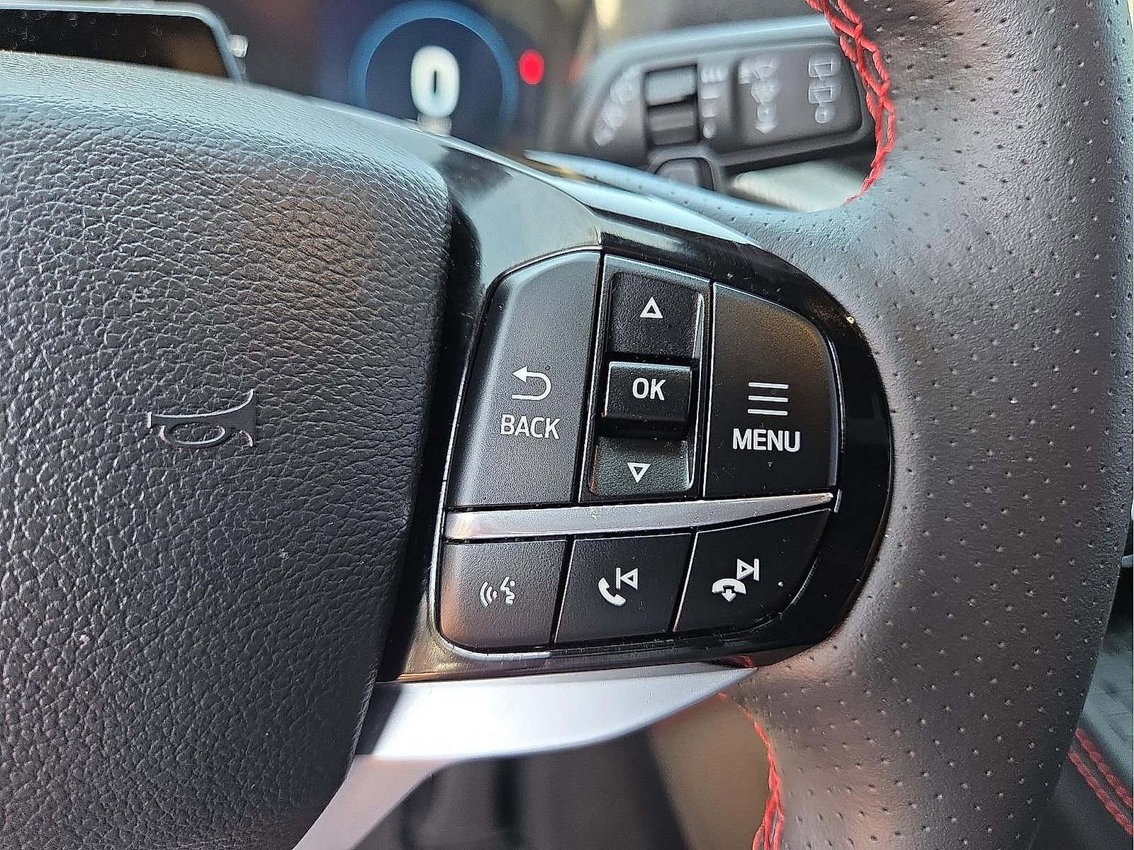 Certified 2025 Ford Explorer ST image 22