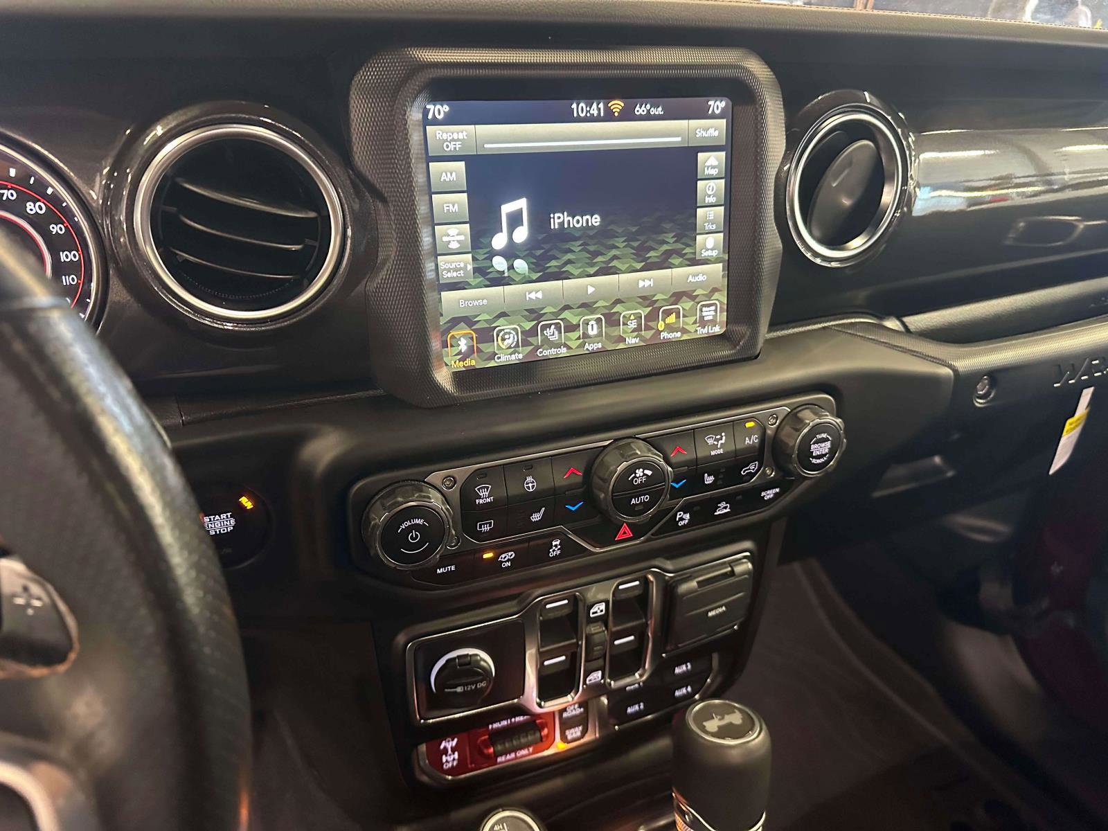 Used 2021 Jeep Wrangler Unlimited Rubicon w/ Trailer Tow Package image 27