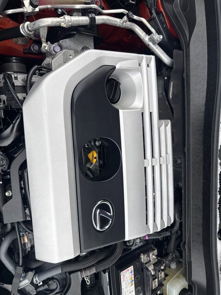 Used 2019 Lexus UX 200 image 32